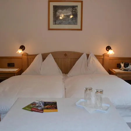 Bed & Breakfast Schistube Steiner 3*